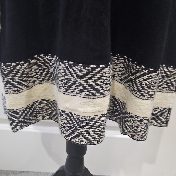 Cloud Chaser Black and Cream Long Sleeve Dress - Picture 4 of 8